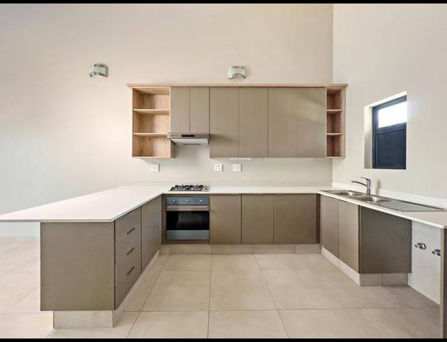 2 BEDROOM APARTMENT FOR SALE IN MENLO PARK